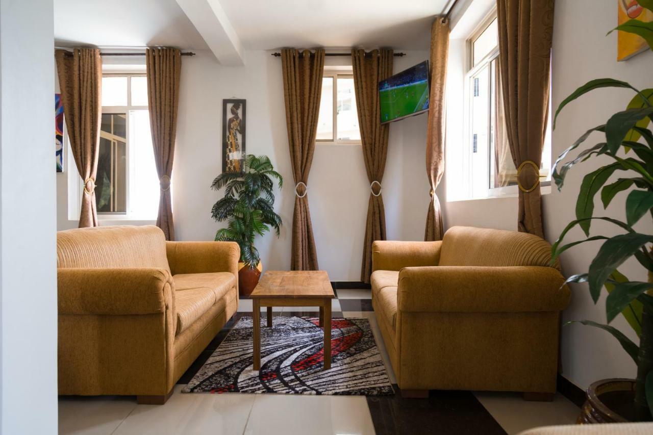 Two Mountains Lodge 아루샤 외부 사진